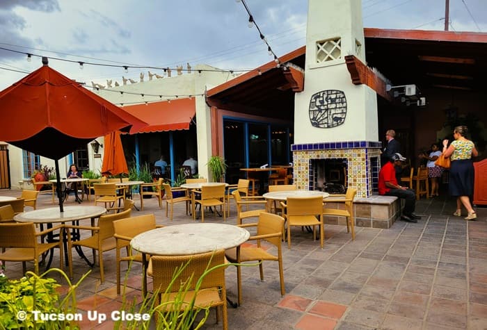 outdoor patio offers outside seating at this restaurant