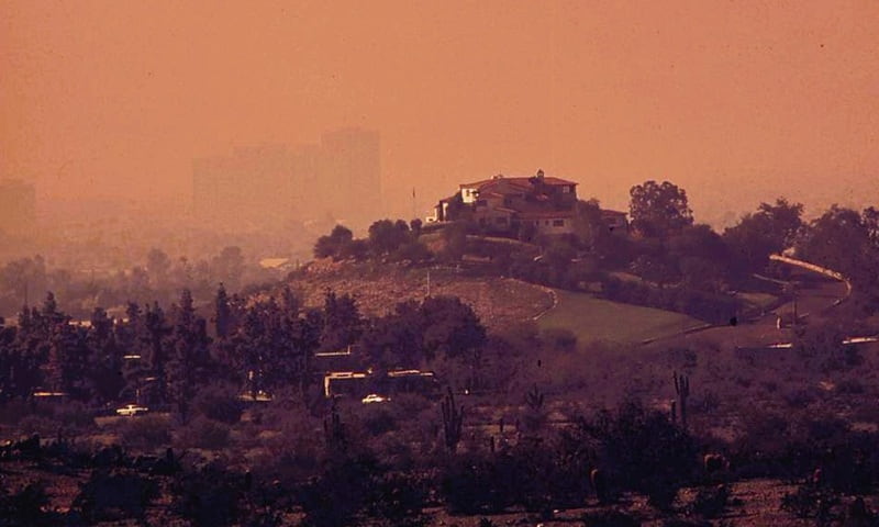 thick smog covering areas of Phoenix AZ