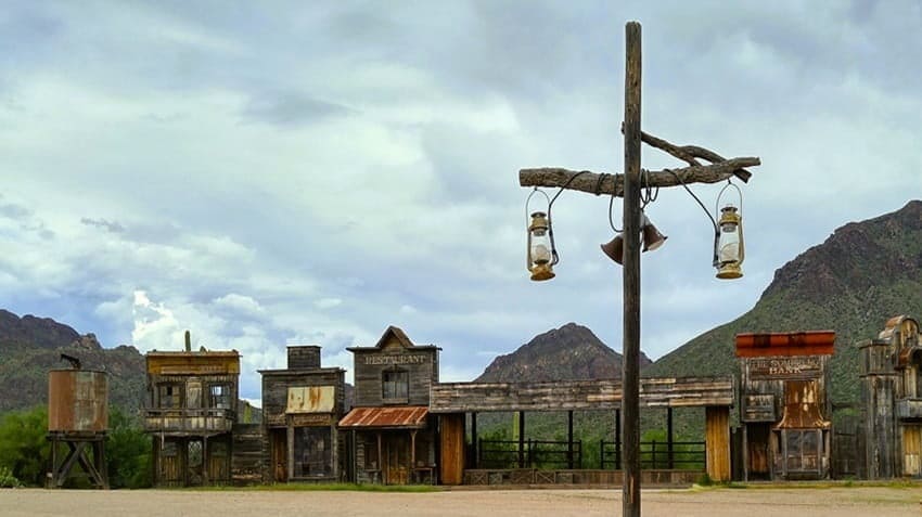 old western movie set in Tucson Arizona